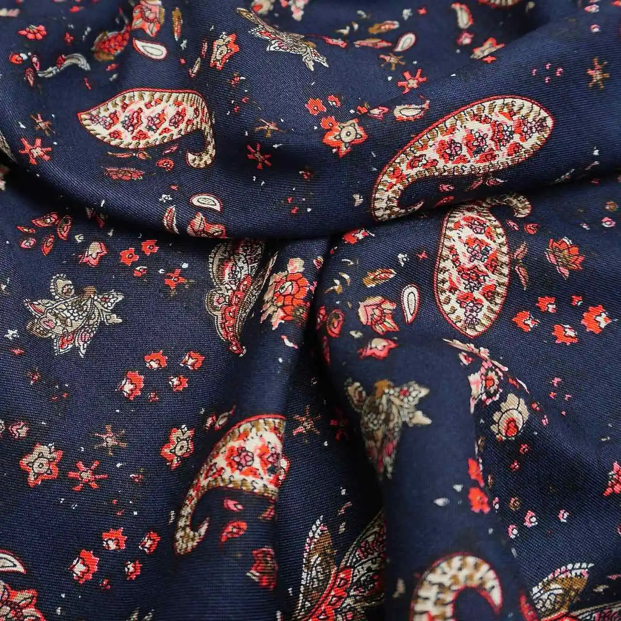 HEAVY WEIGHT PAISLEY FLORAL VISCOSE TWILL ON NAVY -RB/.PRICED PER METERPON/