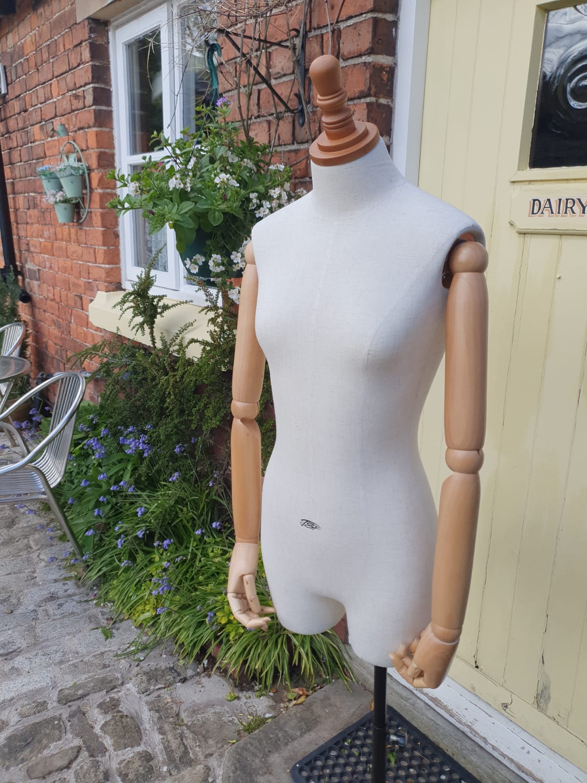 'Charlotte' Shop Display Mannequin - Jason Shop Fittings